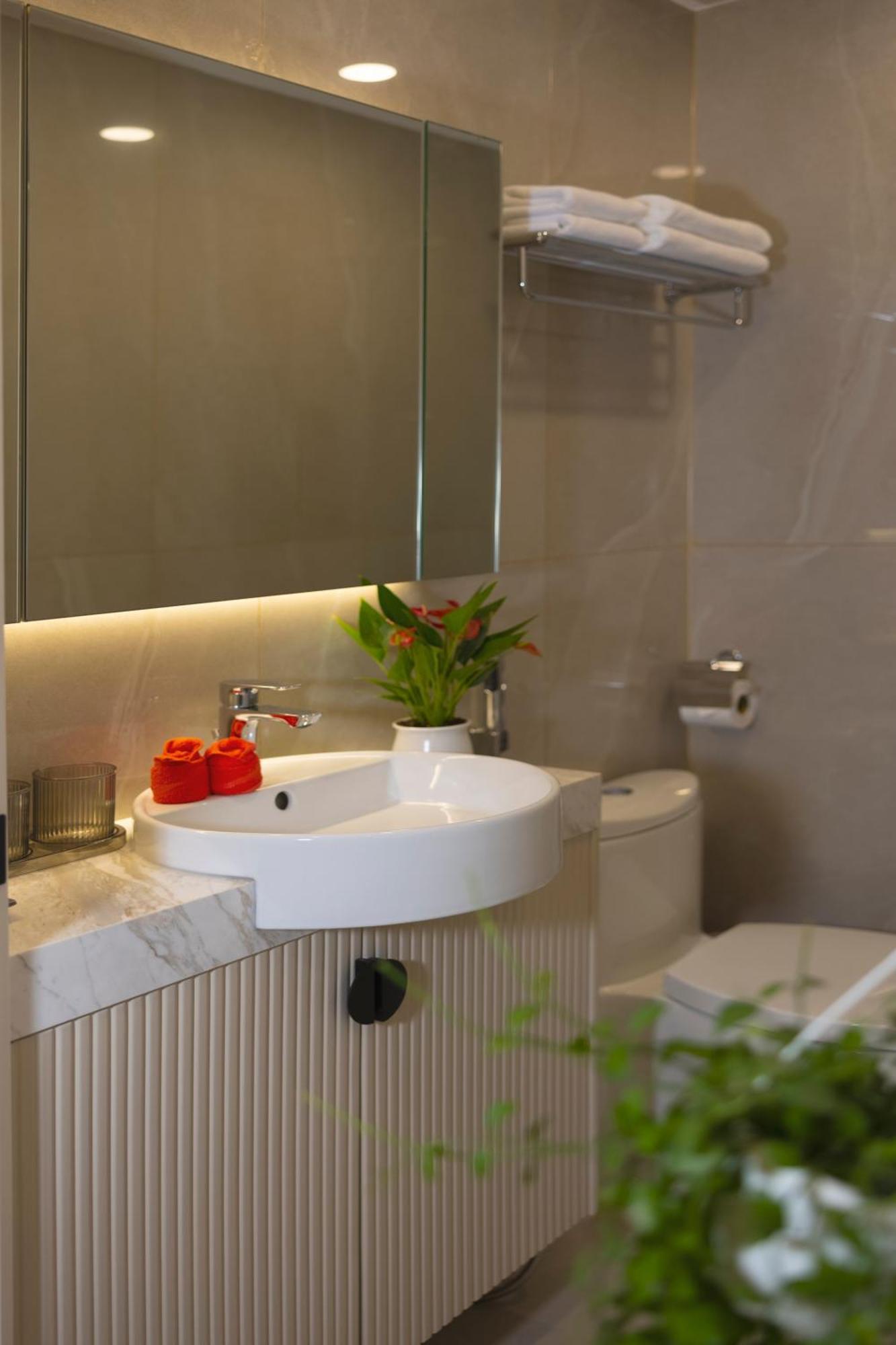 Ben Thanh Luxury Suite Hotel & Spa Hô Chi Minh-Ville Extérieur photo